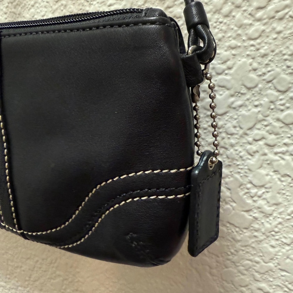 Vintage COACH Black Leather Women's Bag - Picture 5 of 9